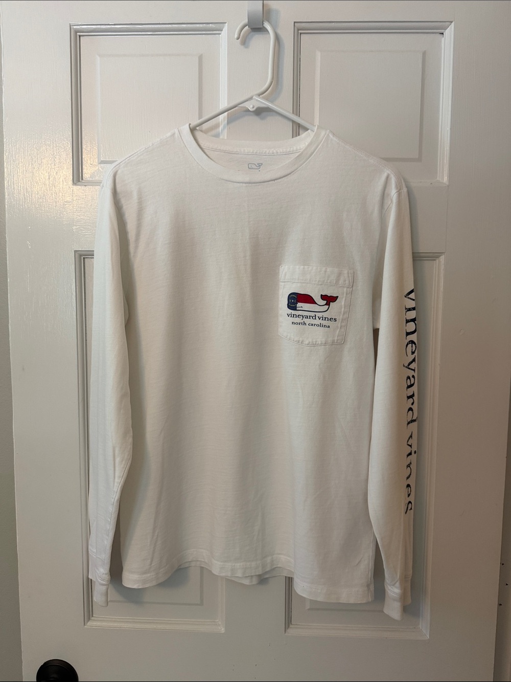 Vineyard Vines North Carolina White Long Sleeve Pocket Tee with Navy & Red Logo
